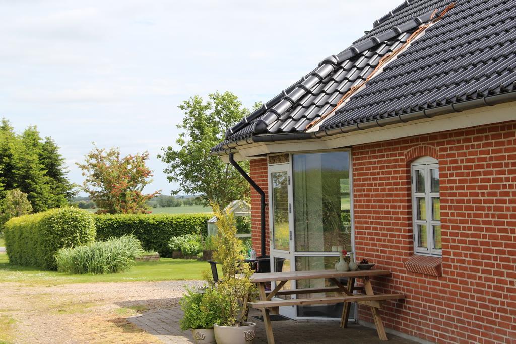 Skelgaard Ferielejlighed Apartment Jelling Ruang foto